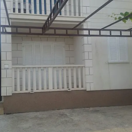 Korcula Apartments דירה קורצולה