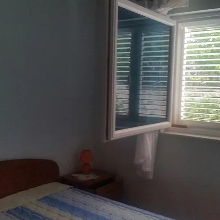 Korcula Apartments * קורצולה